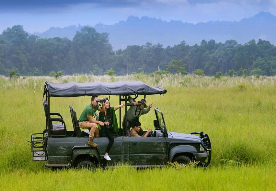 2 Days Chitwan Jungle Safari Tour from Pokhara/Kathmandu - 6:00–6:30 AM Pick-Up and the Long Bus Ride to Chitwan