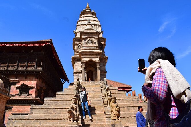 Bhaktapur Old City and Durbar Square Half-Day Tour - Taumadhi Square temple circuit: Nyatapola and the surrounding shrines