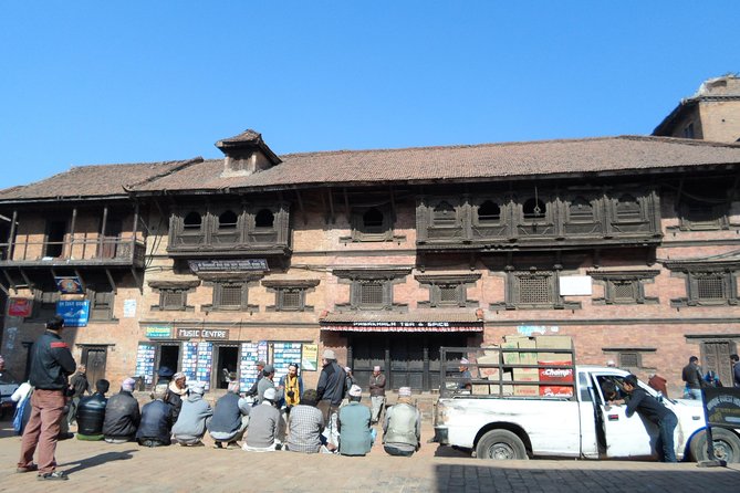 Bhaktapur & Patan Durbar Square Day Tours - Meeting in Kathmandu: what the 9:15am start changes