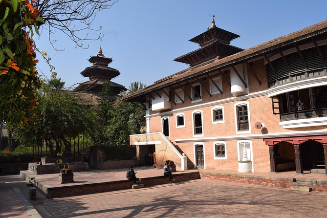 City tour of Bhaktapur and Patan Durbar Square - The Bhaktapur icons: 55-Window Palace and Nyatapola Temple