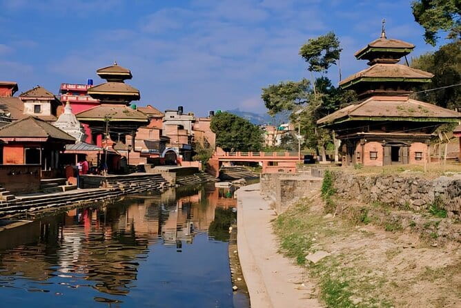 Dhulikhel, Namobuddha & Panauti: A Scenic Day Tour from Kathmandu - Stop 1: Dhulikhel’s Himalayan Views and Newari Streets