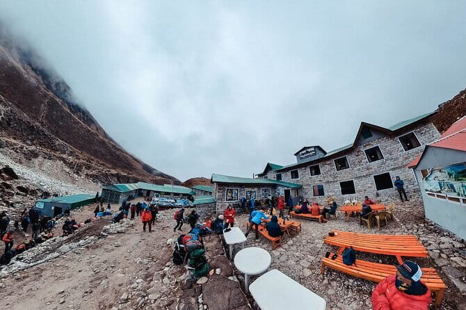 Everest Base Camp trek with Helicopter return 9 days - Price and logistics: what $3,888 actually buys you