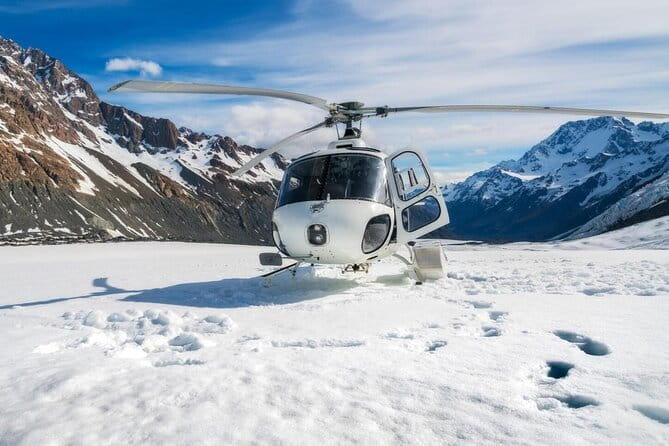 Everest Base Camp trek with Helicopter return 9 days - Phakding to Namche Bazaar: forests, bridges, and your first altitude lesson