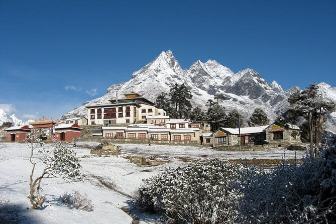 Everest Base Camp trek with Helicopter return 9 days - Dingboche and the Khumbu Glacier zone: where the trail gets steeper