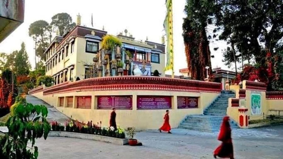 From Kathmandu: 2 Stupas and Kopan Monastery Spiritual Tour - The Guides: Why the Explanations Get so Much Praise