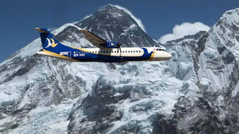 Kathmandu: 1-Hour Scenic Flight Over Mount Everest - Onboard hosting: how the crew helps you actually see Everest