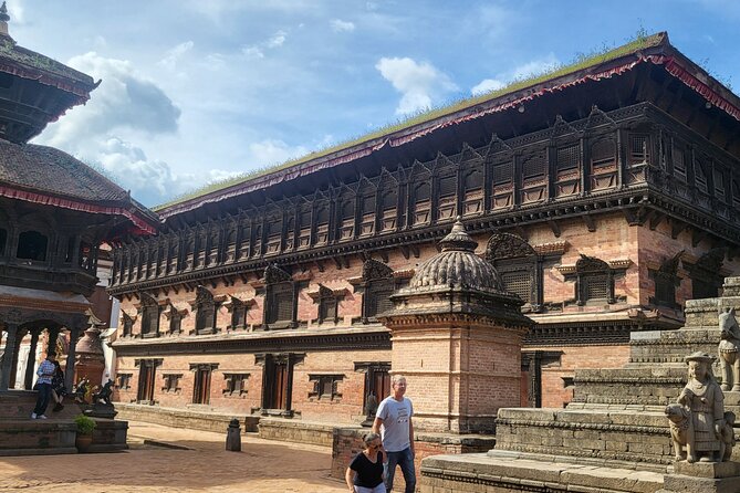 Kathmandu and Bhaktapur Cities Guided Tour - Your guide team: how Shiva’s style makes the difference