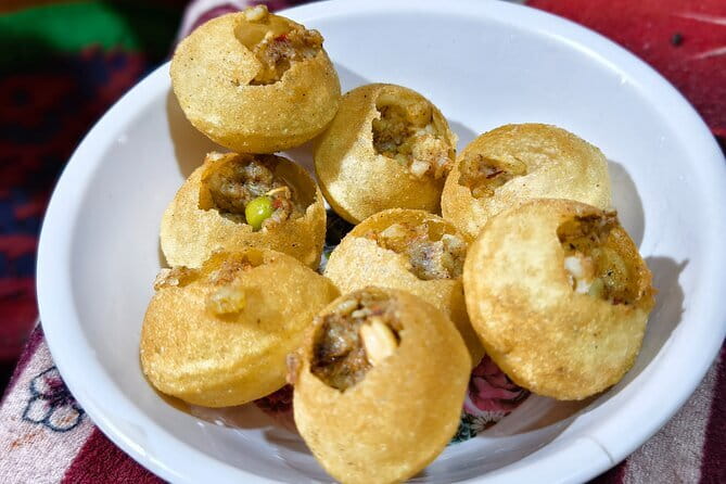Kathmandu Food & Drink and Shopping Rickshaw Tour - Jyatha (30 minutes): calm streets, focused eating