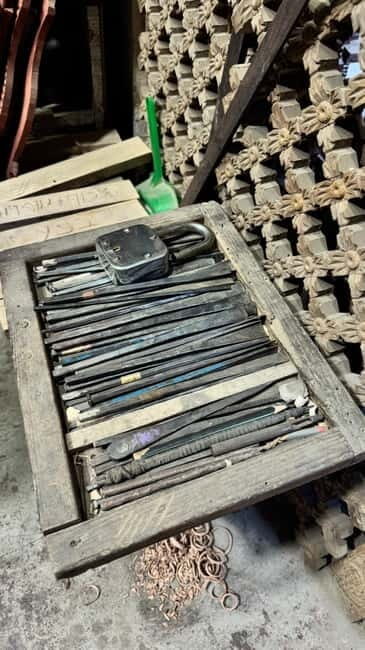 Kathmandu: Wood Carving Workshop with Local Artisan (Thamel) - Nepalese Motifs: Turning Symbolism Into Real Lines