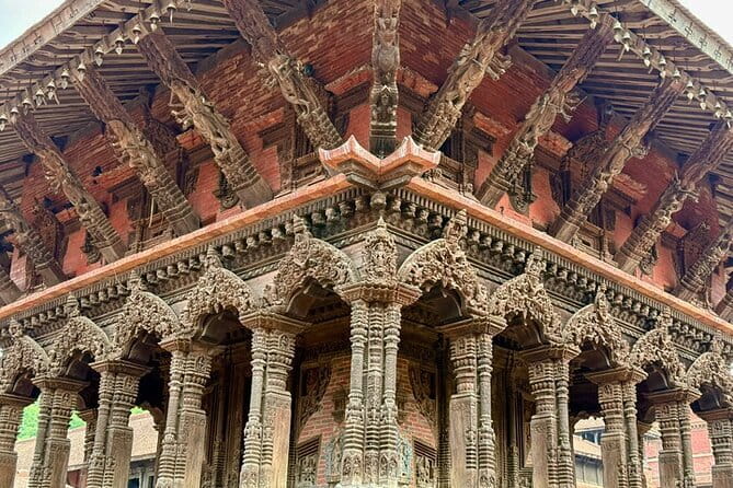 Kirtipur & Swayambhu Trip from Kathmandu: Local Eats and Drinks - Stop 2: Kirtipur’s Newari Temples, Crafts, and Daily Life