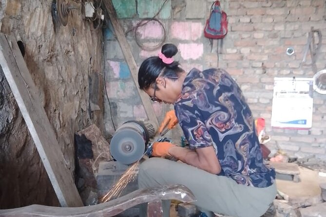 Knife (Khukuri) Making Workshop- Forge of the Gurkhas - The design lessons: the blade shape, the nick, and traditional handle/scabbard choices