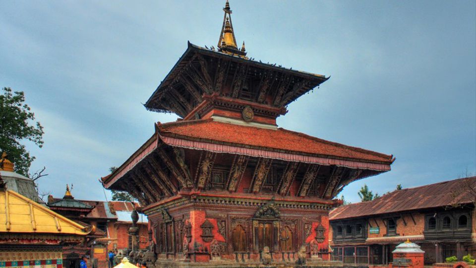 Nagarkot Sunrise With Trip To Changu Narayan and Bhaktapur - Bhaktapur Durbar Square: Medieval Streets, Perfect Morning Light