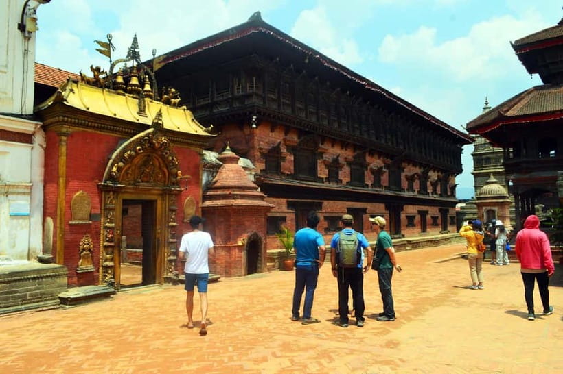 Pick 2-Wonders of Kathmandu: A 3-Hour Heritage Hop - What to bring, wear, and avoid for a smoother 3-hour day