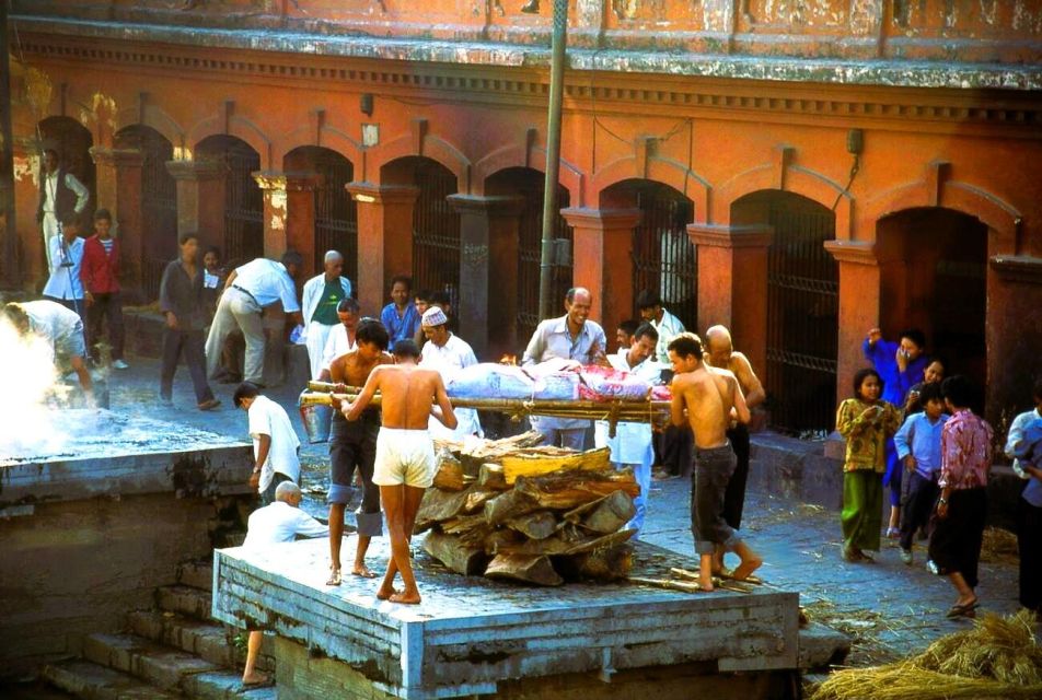 Sacred Pashupatinath: Aarati,Cremation Rites & Boudha Stupa - Why Boudhanath and Pashupatinath are a smart 2-site combo